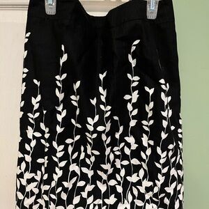 Ann Taylor Black and White Leaf Pencil Skirt